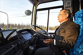 積雪期のバス運行検証　開発局が自動運転実験開始
